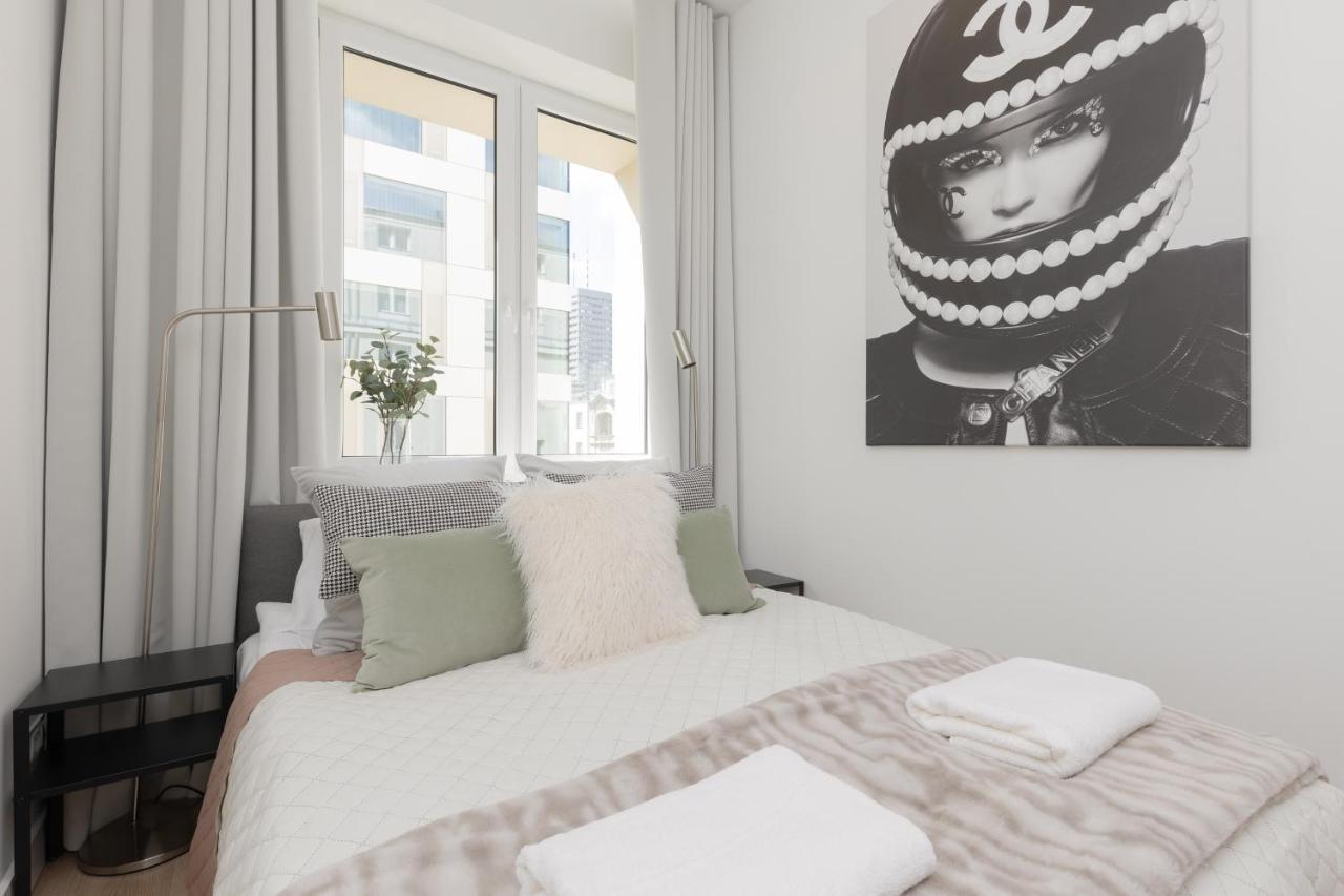 Fashionable City Center Apartment By Noclegi Renters Varsavia Esterno foto