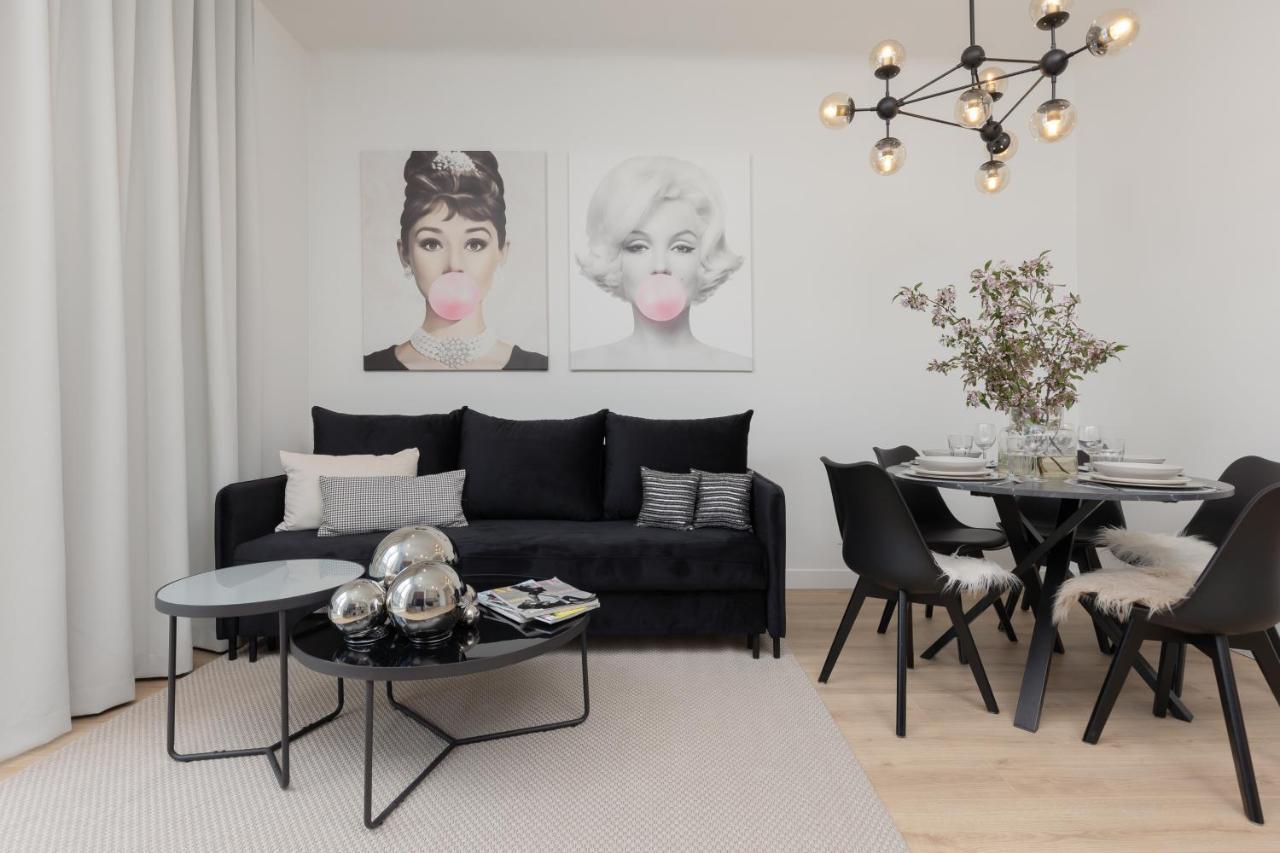 Fashionable City Center Apartment By Noclegi Renters Varsavia Esterno foto
