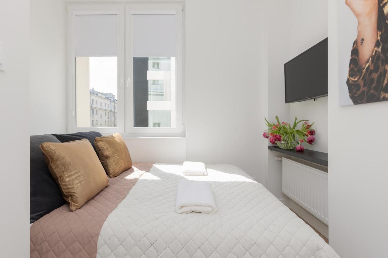 Fashionable City Center Apartment By Noclegi Renters Varsavia Esterno foto