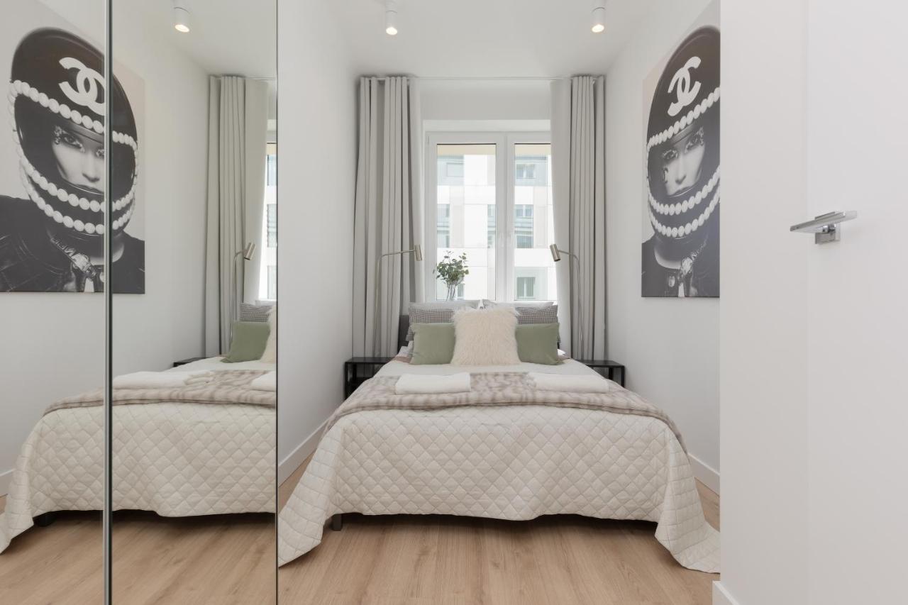 Fashionable City Center Apartment By Noclegi Renters Varsavia Esterno foto